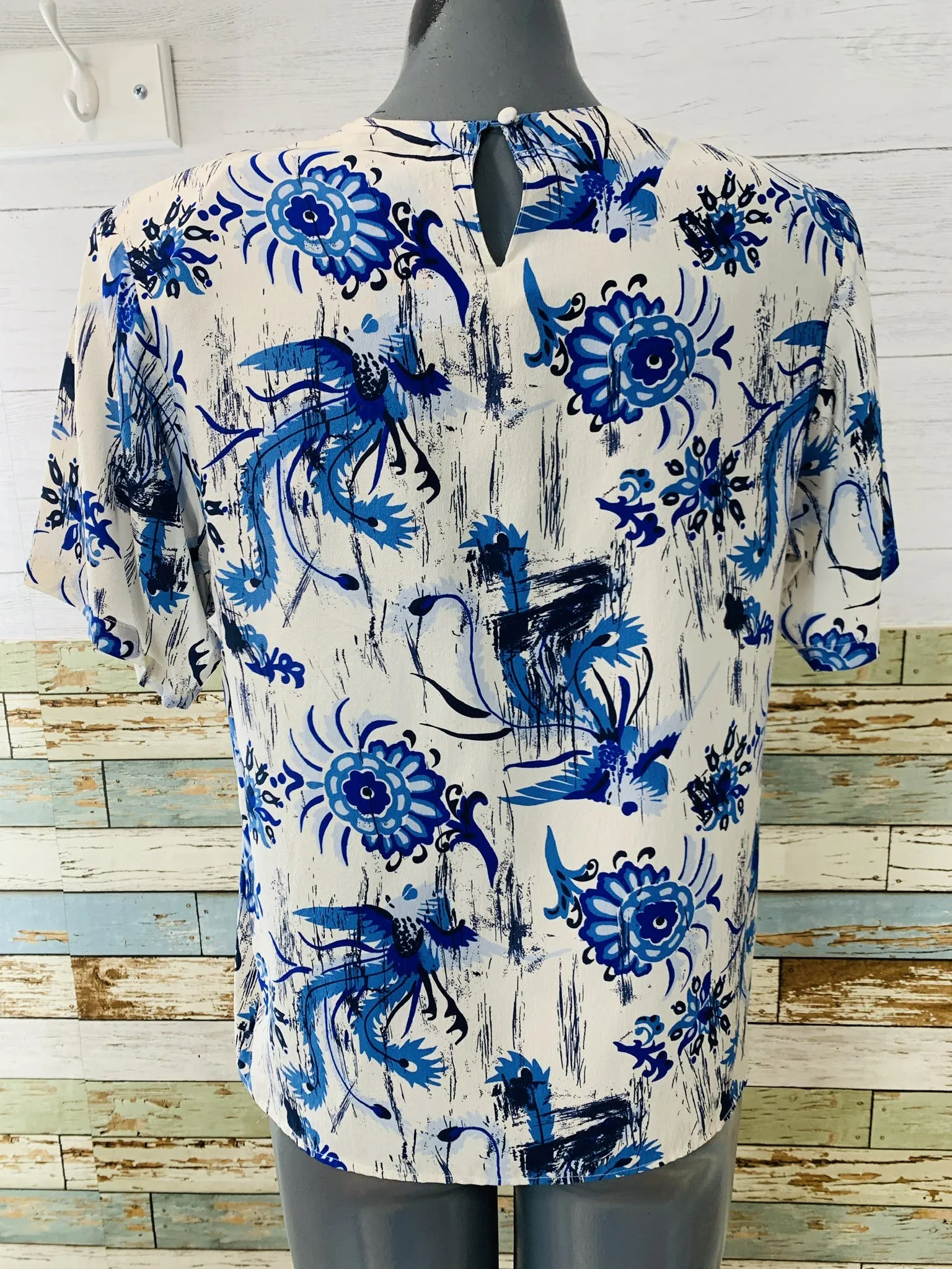 00's Silk Print Short Sleeve Blouse by Oscar De La Renta