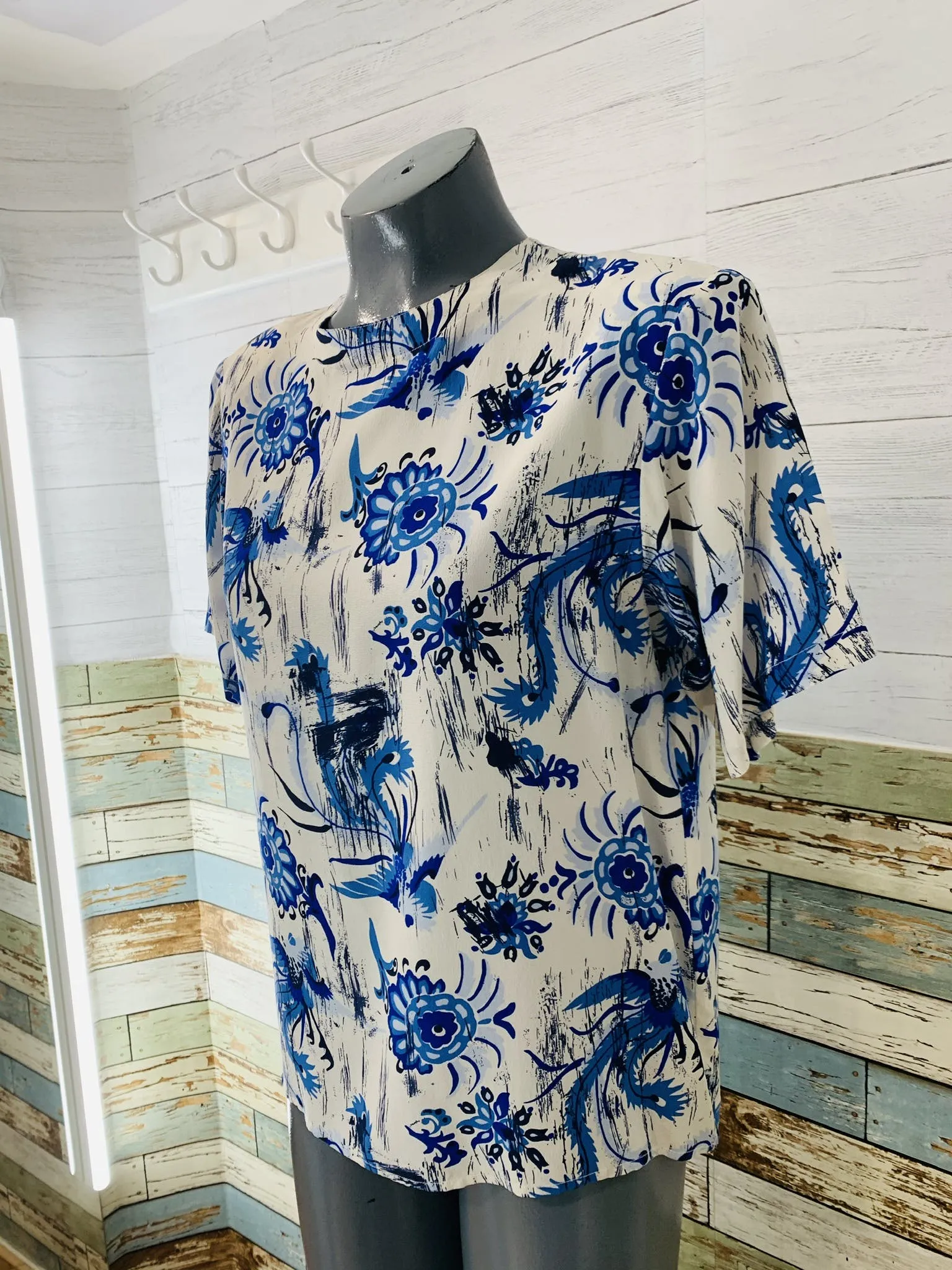 00's Silk Print Short Sleeve Blouse by Oscar De La Renta