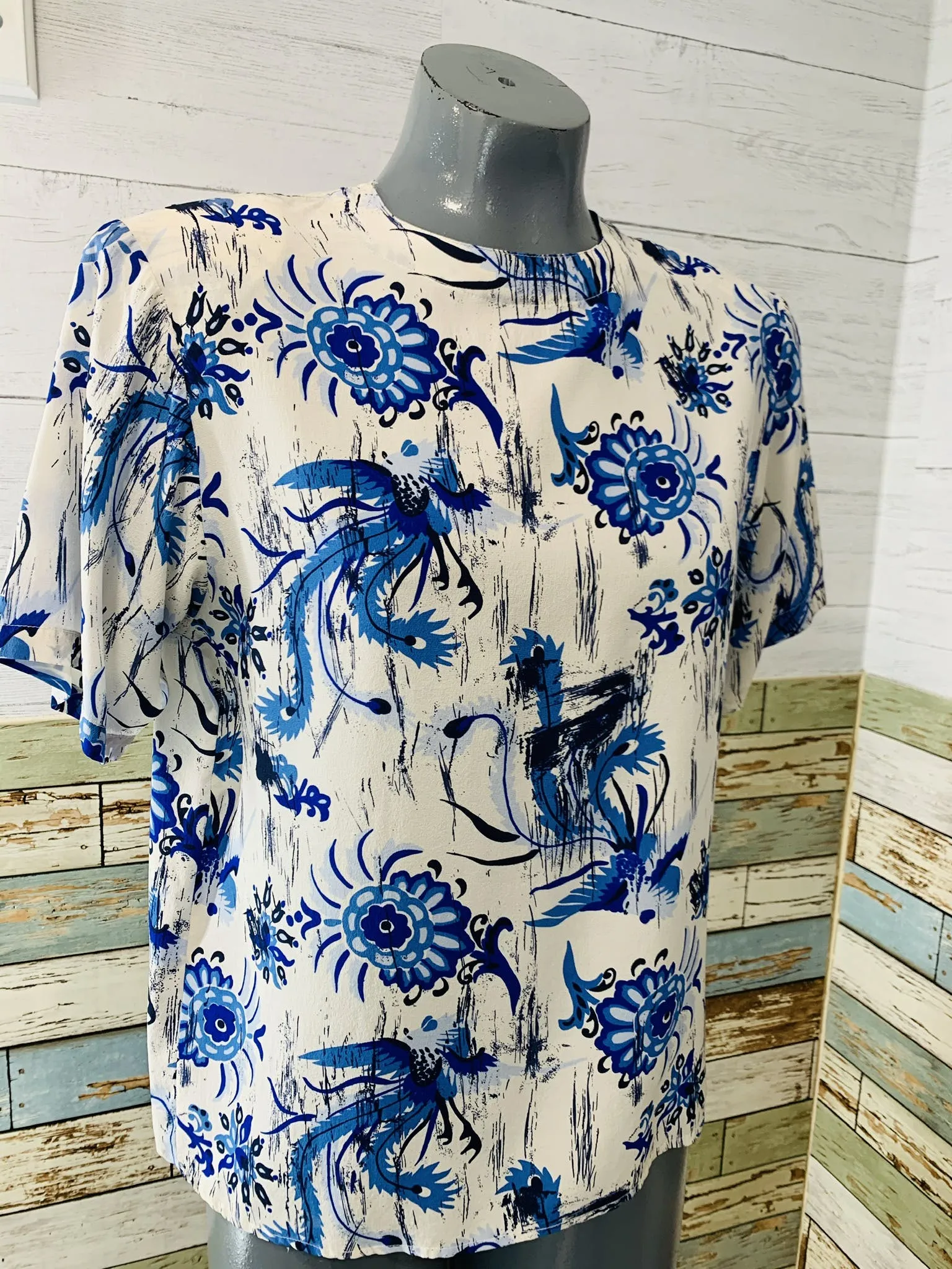 00's Silk Print Short Sleeve Blouse by Oscar De La Renta