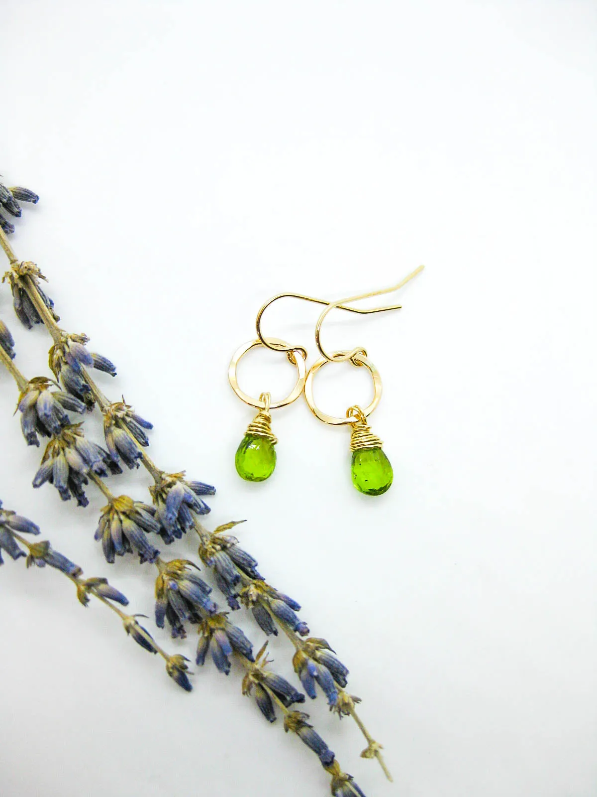 Daisy: Peridot Earrings - e731