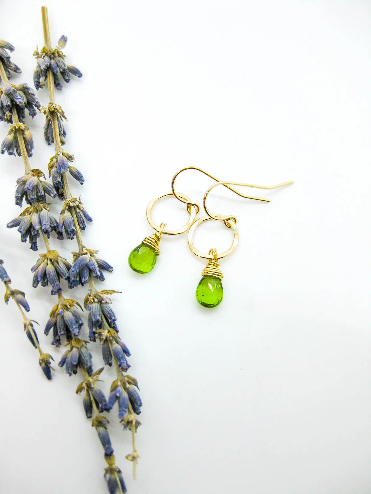 Daisy: Peridot Earrings - e731